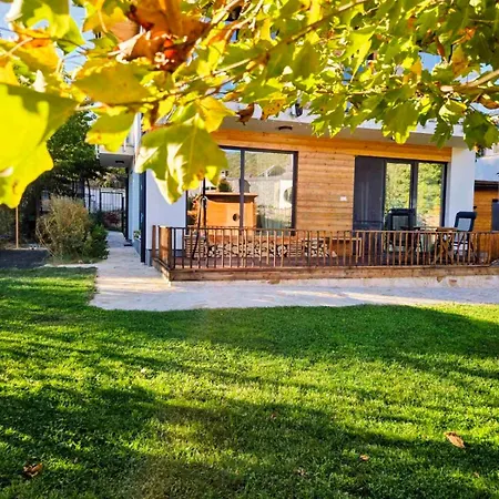 Ma-bebe Playhouse With Private Sauna --- Lake, Parks And Pools In 5 Min * Pancharevo