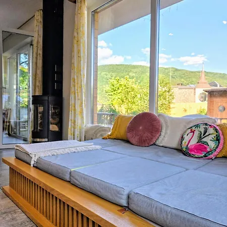 Accommodatie bij particulieren Ma-bebe Playhouse With Private Sauna --- Lake, Parks And Pools In 5 Min