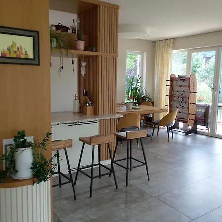 Accommodatie bij particulieren Ma-bebe Playhouse With Private Sauna --- Lake, Parks And Pools In 5 Min *