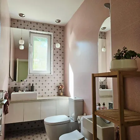 Ma-bebe Playhouse With Private Sauna --- Lake, Parks And Pools In 5 Min Pancharevo