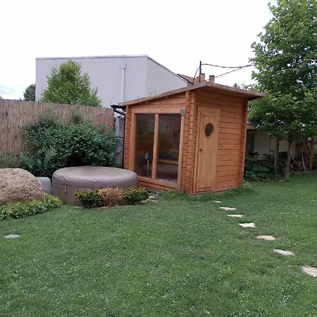 Ma-bebe Playhouse With Private Sauna --- Lake, Parks And Pools In 5 Min *