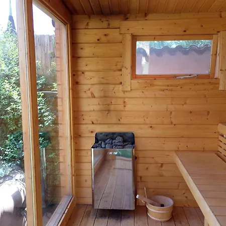 Ma-bebe Playhouse With Private Sauna --- Lake, Parks And Pools In 5 Min *