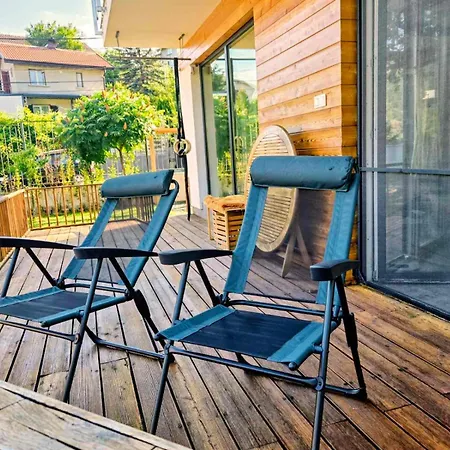 Accommodatie bij particulieren Ma-bebe Playhouse With Private Sauna --- Lake, Parks And Pools In 5 Min