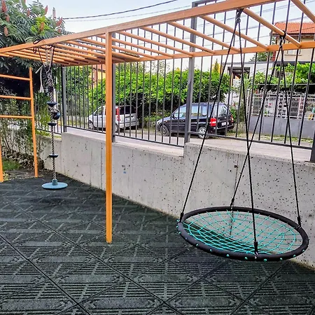 Ma-bebe Playhouse With Private Sauna --- Lake, Parks And Pools In 5 Min